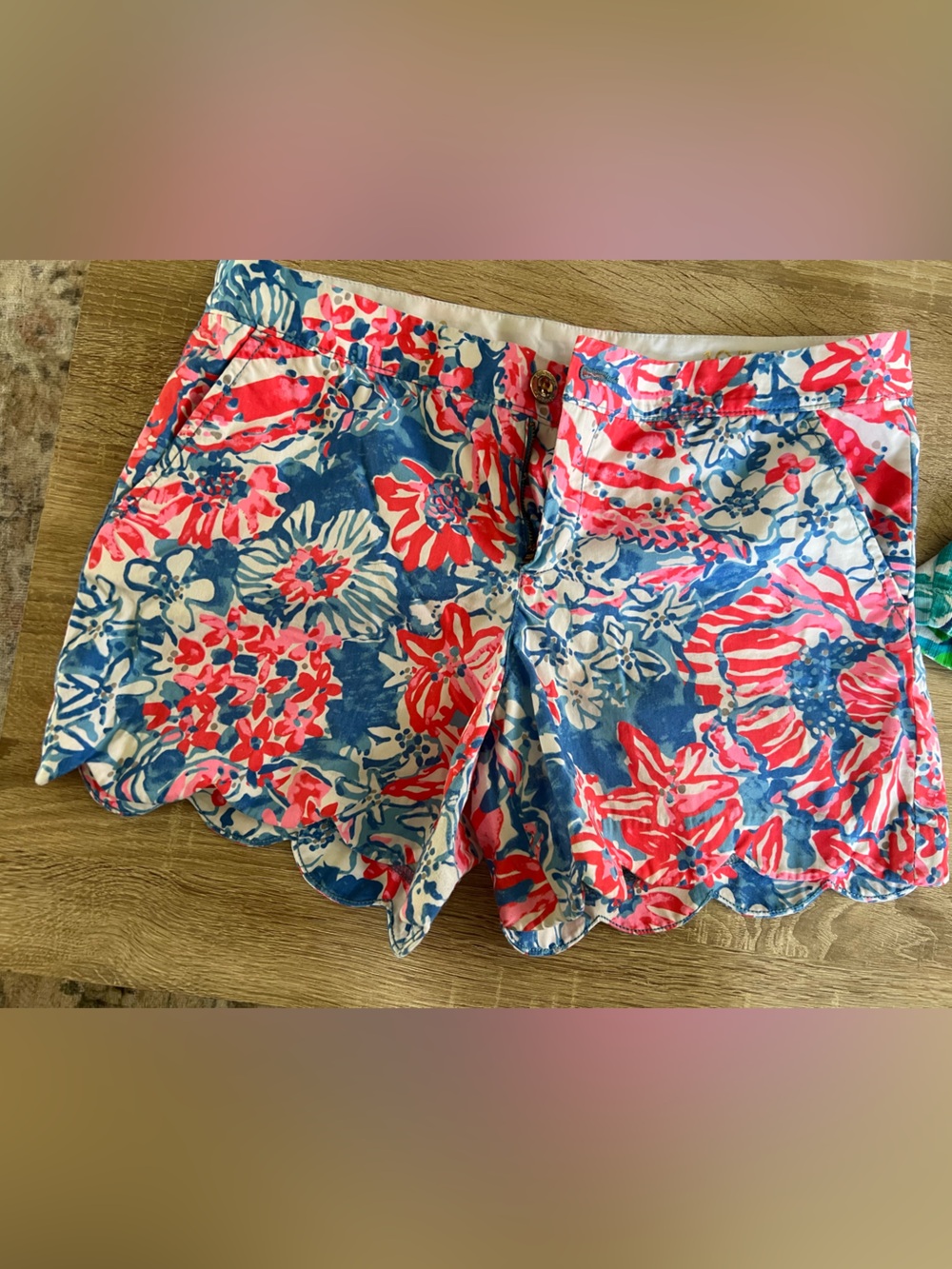 Lilly Pulitzer Pink Blue Floral Scallop Hem Shorts size 10